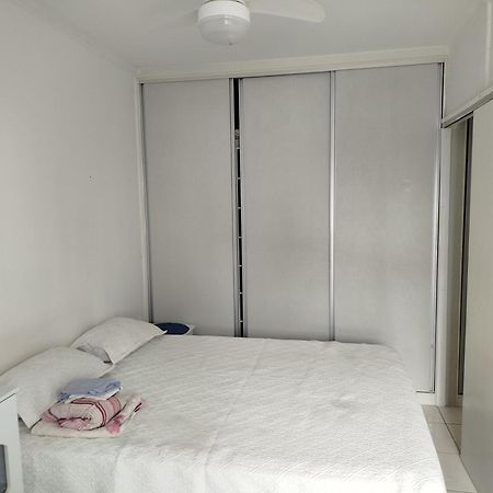 Apartamento Na Enseada กัวรูจา ภายนอก รูปภาพ